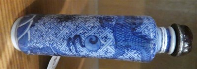 Lot 289 - A Chinese blue and white snuff bottle of rouleau form, seal marks to base, dragon design, 9cm...
