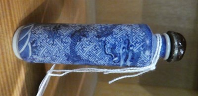 Lot 289 - A Chinese blue and white snuff bottle of rouleau form, seal marks to base, dragon design, 9cm...