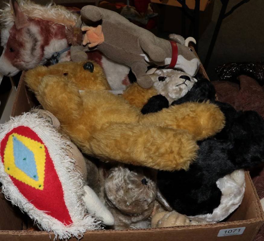 Lot 1071 - Assorted Steiff and other soft toys including a standing horse, Bessy cow, seated puppy,...