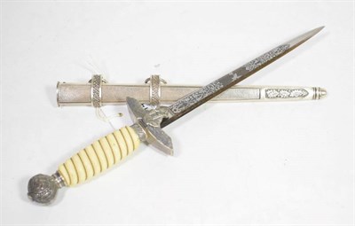 Lot 148 - A Third Reich Luftwaffe type dagger