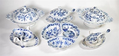 Lot 200 - 20th century Meissen dinner wares: a quantity of blue and white table wares including tureens...