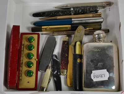 Lot 314 - A silver drinking flask, a Sampson Mordan silver pencil, a 9 carat gold ''The Mascot'' pencil,...