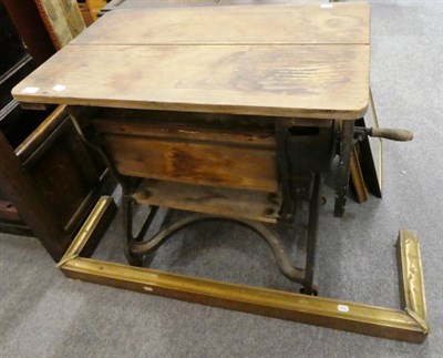 Lot 1165 - A mangle and a fender
