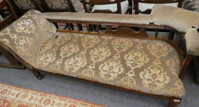 Lot 1179 - A late Victorian chaise longue