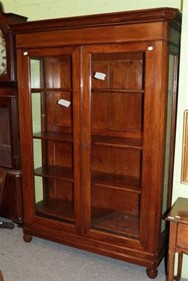 Lot 1202 - Mahogany glazed bookcase with four adjustable shelves