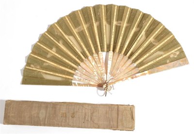 Lot 2103 - A Late 19th/Early 20th Century Pink Mother-of-Pearl Fan, the monture with light silvered decoration