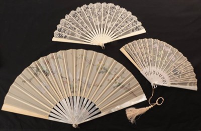 Lot 2108 - A Large Late 19th Century White Mother-of-Pearl Fan, the monture's only detail being a shape to the