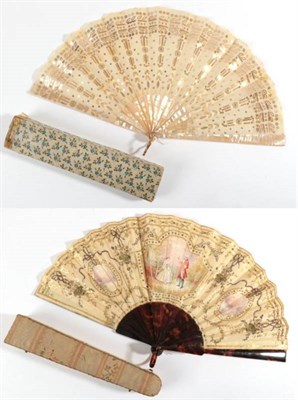 Lot 2123 - An Early 20th Century Fan, the tortoiseshell monture plain but with attractive mottling. The double