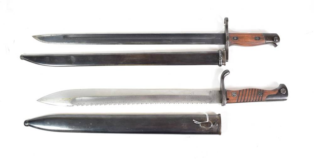 Lot 140 - A German M98/05 Butcher Bayonet, second pattern, the saw-back steel blade stamped Weyersberg...