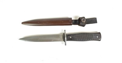 Lot 142 - A German Trench Knife, the 14cm single edge steel blade stamped GOTTLIEB HAMMESFAHR SOLINGEN....