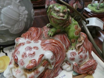 Lot 64 - Six ceramic items including a Moorcroft lamp