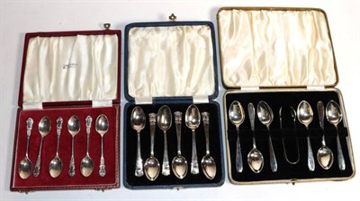 Lot 81 - Three cased sets of silver teaspoons