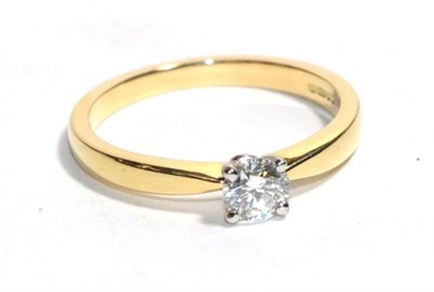 Lot 190 - An 18 carat gold solitaire diamond ring, a round brilliant cut diamond in a claw setting, to...
