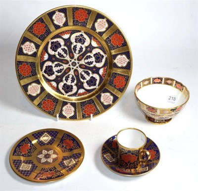 Lot 218 - Royal Crown Derby Old Imari pattern bowl no.9310 and four items of Caverswall Old Imari china (5)