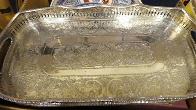Lot 1017 - A quantity of silver plated wares and collectors plates etc (nine boxes)
