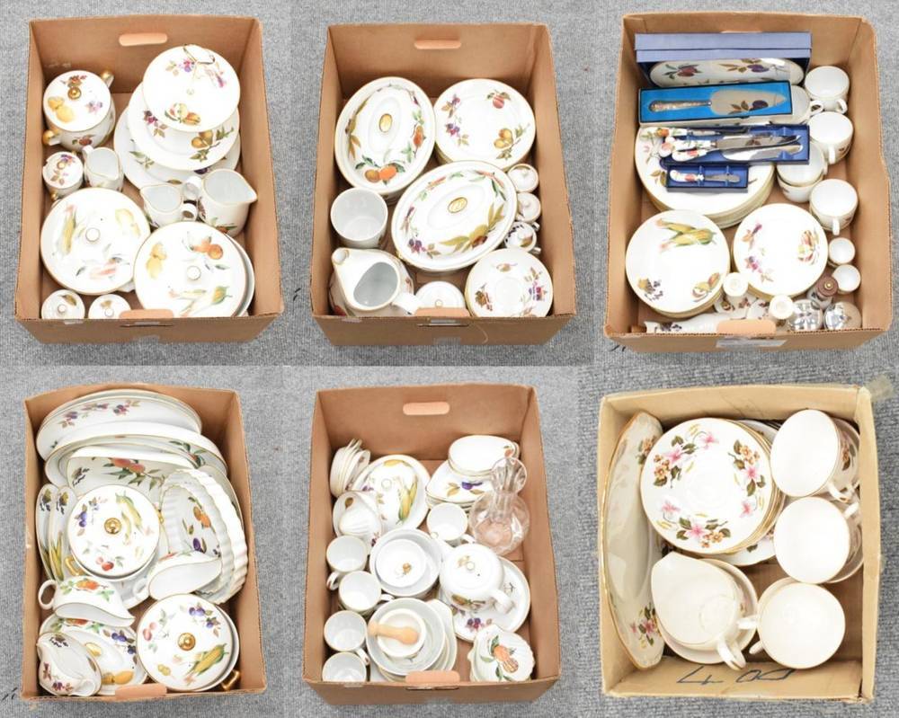 Lot 1059 - A Royal Worcester 'Evesham' pattern part dinner service, including tureens and covers,...