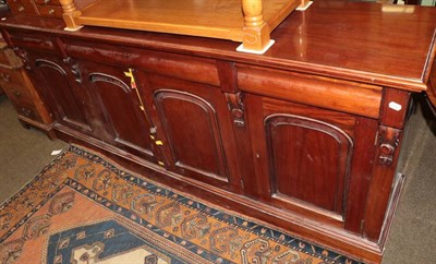 Lot 1299 - A Victorian style four door mahogany sideboard (modern)