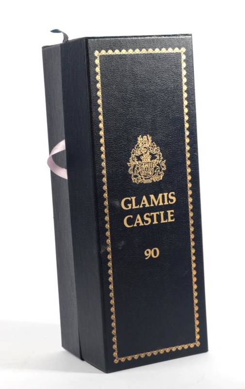 Lot 2205 - Glamis Castle Royal Brierley Lead Crystal Decanter No 0031 25 year old 40% 1 bottle original case