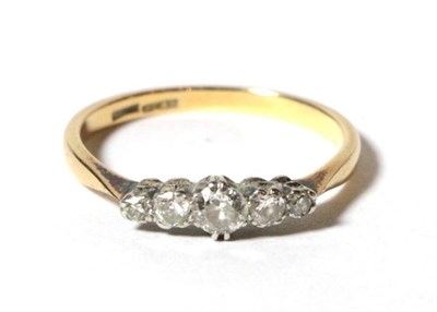 Lot 92 - A diamond five stone ring, finger size V