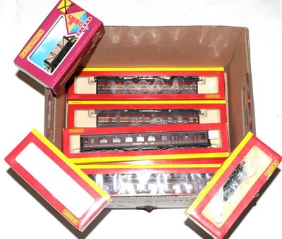 Lot 211 - Hornby (China) OO Gauge Coaches 4xCoronation Scot: 2xR4141A, R4142A and R4142; LMS Restaurant cars
