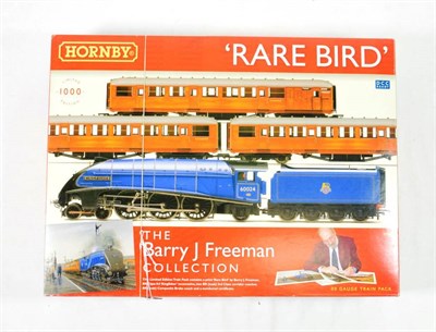 Lot 217 - Hornby (China) OO Gauge R2906 Rare Bird Set consisting of A4 Kingfisher BR 60024 locomotive and...
