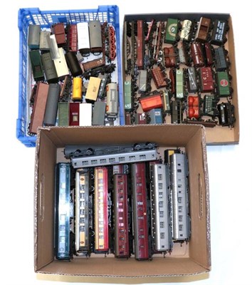Lot 272 - Various Manufacturers OO Gauge A Collection Of Assorted Unboxed Rolling Stock (qty)