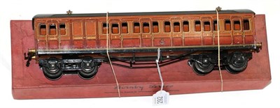Lot 292 - Hornby Series O Gauge Metropolitan Coach C brake/3rd, ink stamped '3rd' to one end (E-G box G)