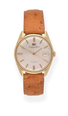Lot 2183 - A 9ct Gold Automatic Calendar Centre Seconds Wristwatch, signed International Watch Co,...