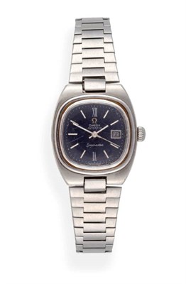 Lot 2278 - A Lady's Stainless Steel Automatic Calendar Centre Seconds Wristwatch, signed Omega, model:...