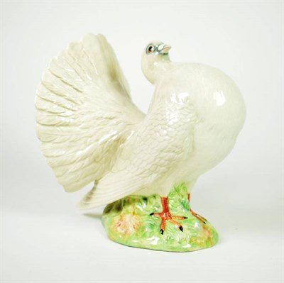 Lot 134 - Beswick Fantail Pigeon, model No. 1614, white gloss (a.f)