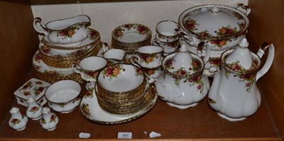 Lot 167 - A Royal Albert Old Country Roses pattern part service
