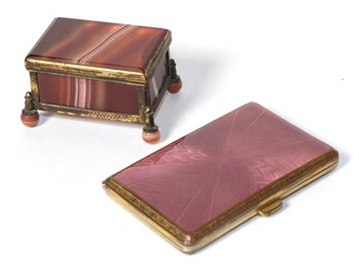 Lot 199 - An agate ring box and enamelled cigarette case