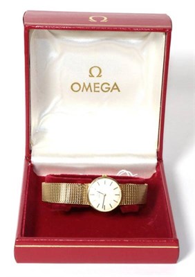 Lot 290 - Omega ladies 9 carat gold case wristwatch, conforming bracelet, original box