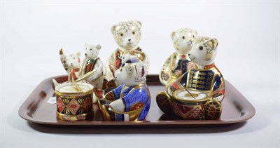 Lot 337 - Royal Crown Derby Imari paperweights: Yorkshire Rose Daddy Bear; Drummer Bear; Collectors Guild...