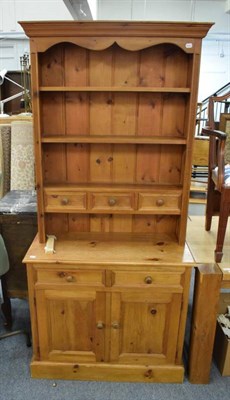 Lot 1156 - A pine dresser