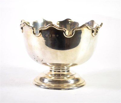 Lot 1483 - A George V Silver Pedestal Bowl, Elkington & Co, Birmingham 1914, with Monteith form shaped rim, on