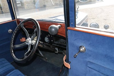 Lot 278 - Morris Oxford Flatnose. 'Judges car' Registration Number: FH 4674 First Registered: 10-01-1927...