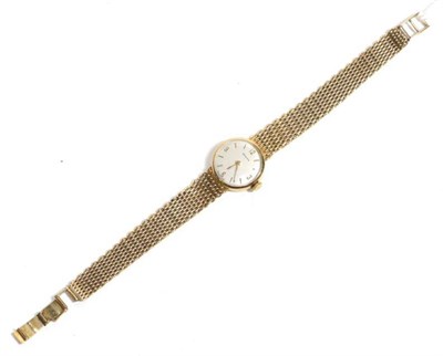 Lot 49 - A lady's 9 carat gold Zenith wristwatch