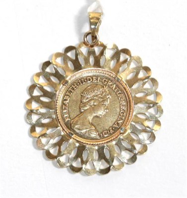 Lot 89 - A 1982 gold half sovereign, loose mounted in a pendant mount stamped '375'