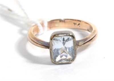 Lot 123 - A white sapphire ring, stamped 'SIL', finger size L1/2