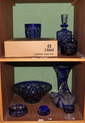 Lot 150 - A collection of blue overlay glasswares and a boxed i-lasi art glass dish (13)