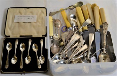 Lot 315 - An assorted mix of George III and later tea, coffee and other spoons; some plated examples; and...