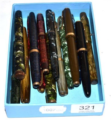 Lot 321 - A collection of fourteen vintage fountain pens and a pencil