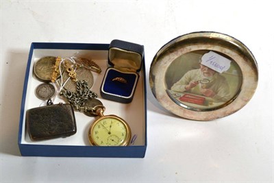 Lot 328 - Three 9 carat gold brooches; an 18 carat gold ring (a.f.); a silver vesta case; a circular...