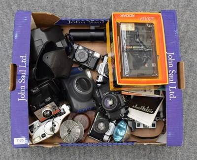 Lot 1125 - Various cameras including Pentax K1000, Ricoh HR10, Paragon F8 500mm lens and others
