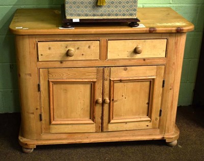 Lot 1458 - A pine country kitchen side cabinet