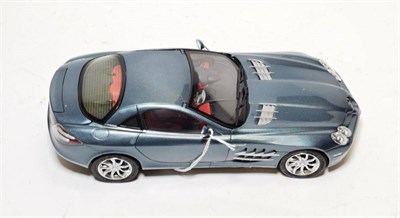 Lot 54 - CMC Mercedes-Benz SLR McLaren (2003) 1:18 scale model (E)