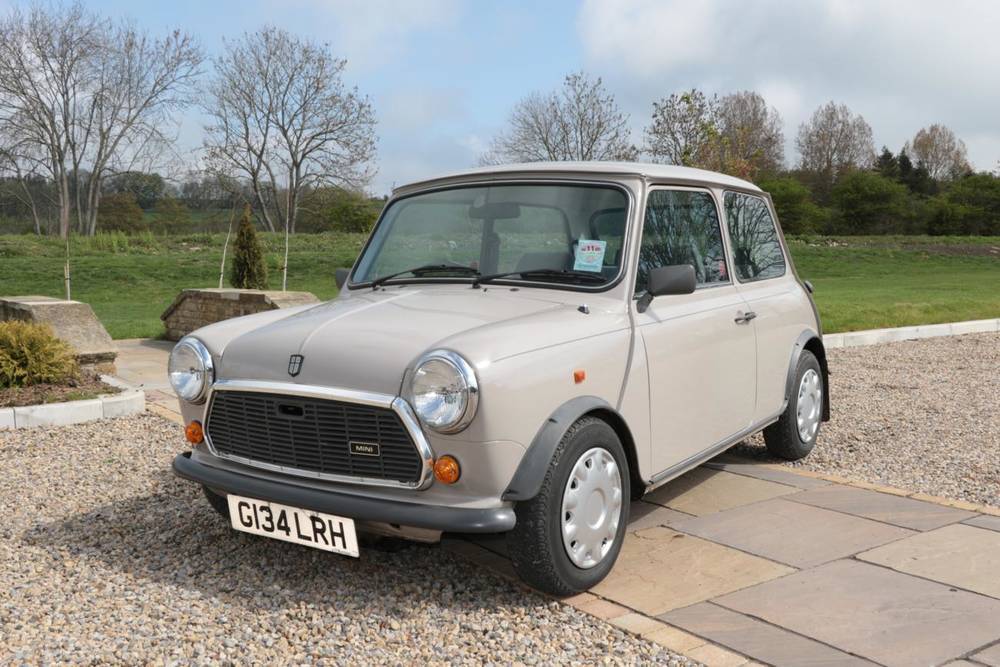 Lot 264 - Mini Mayfair  Registration number: G134 LRH First Registered: 11-08-1989 Engine Size: 998cc Colour