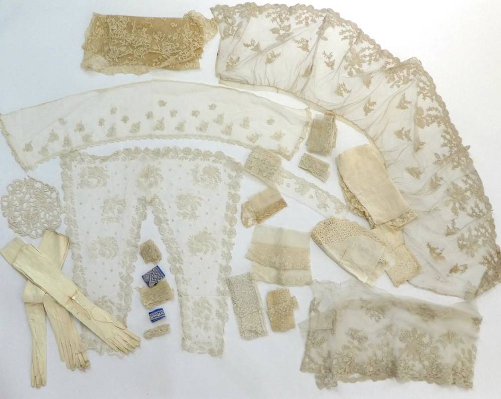Lot 2060 - 17th to 19th Century Handmade Lace, including a sample of late 17th century Point de Venis, a...