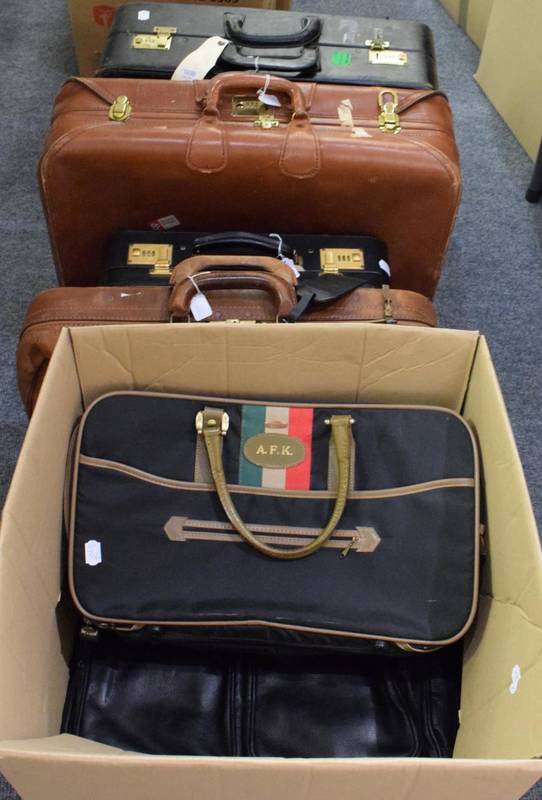 Lot 1036 - Assorted gents luggage including a Saks 5th Avenue canvas travel bag, Samsonite Black Label...